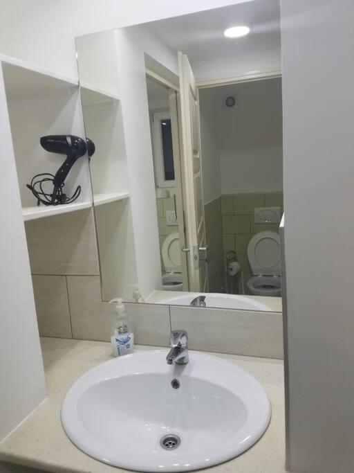 Big Cozy - Skyfall Apartment 3 Bdrm 6 Beds 1&Half Baths Budapest Extérieur photo
